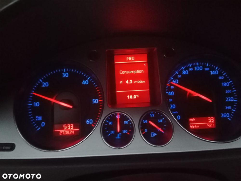 Volkswagen Passat 1.9 TDI DPF Trendline - 5