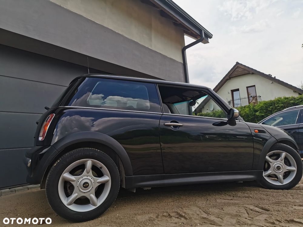 MINI ONE D - 9