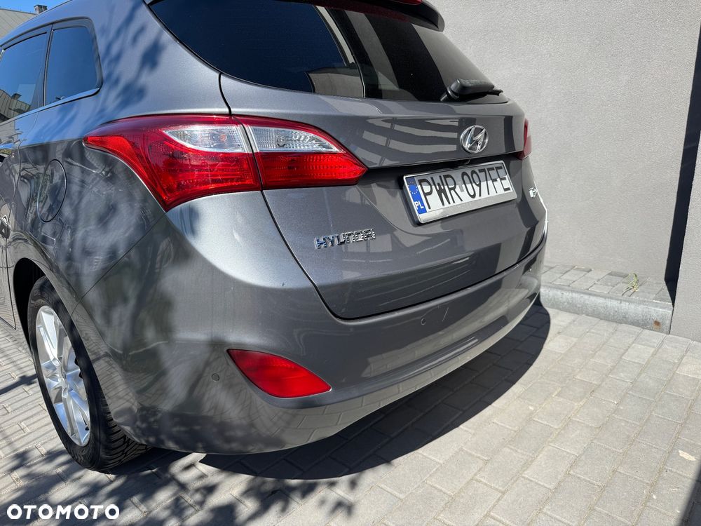 Hyundai i30 1.6 CRDi Premium - 4