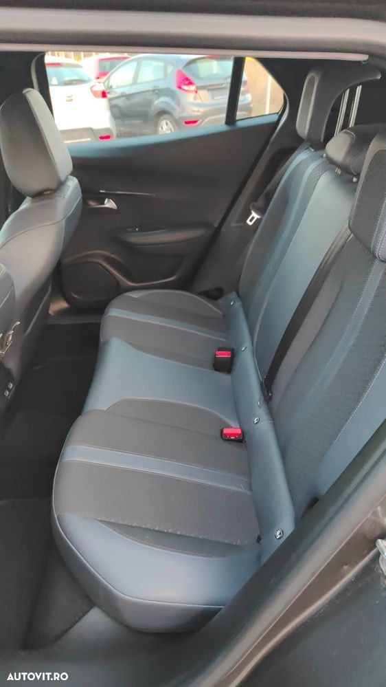 Peugeot 2008 - 9