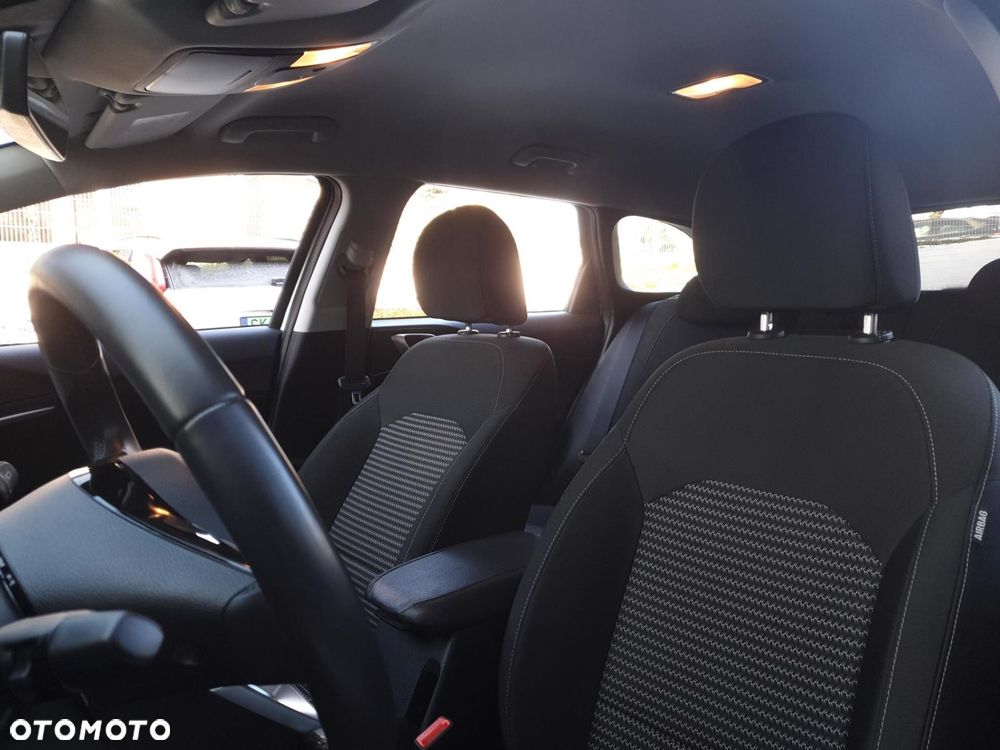 Kia Ceed 1.5 T-GDI M - 11