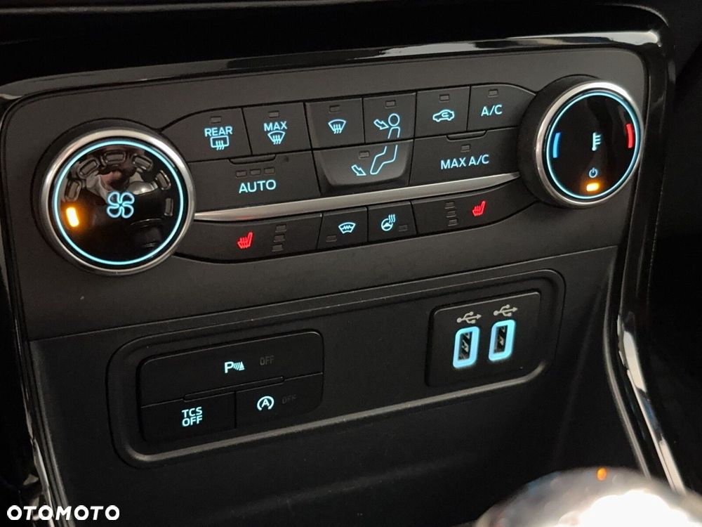 Ford EcoSport - 25