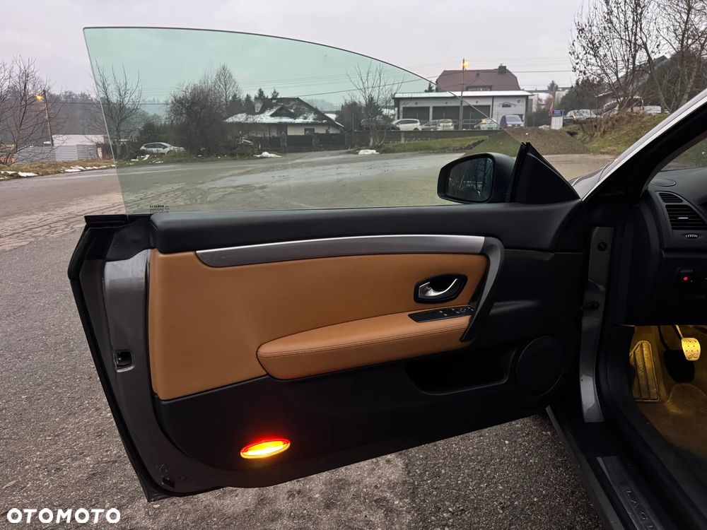 Renault Laguna 2.0 16V Turbo GT - 12