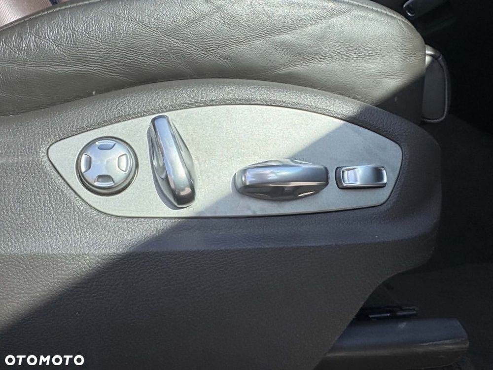 Porsche Cayenne Tiptronic S - 27