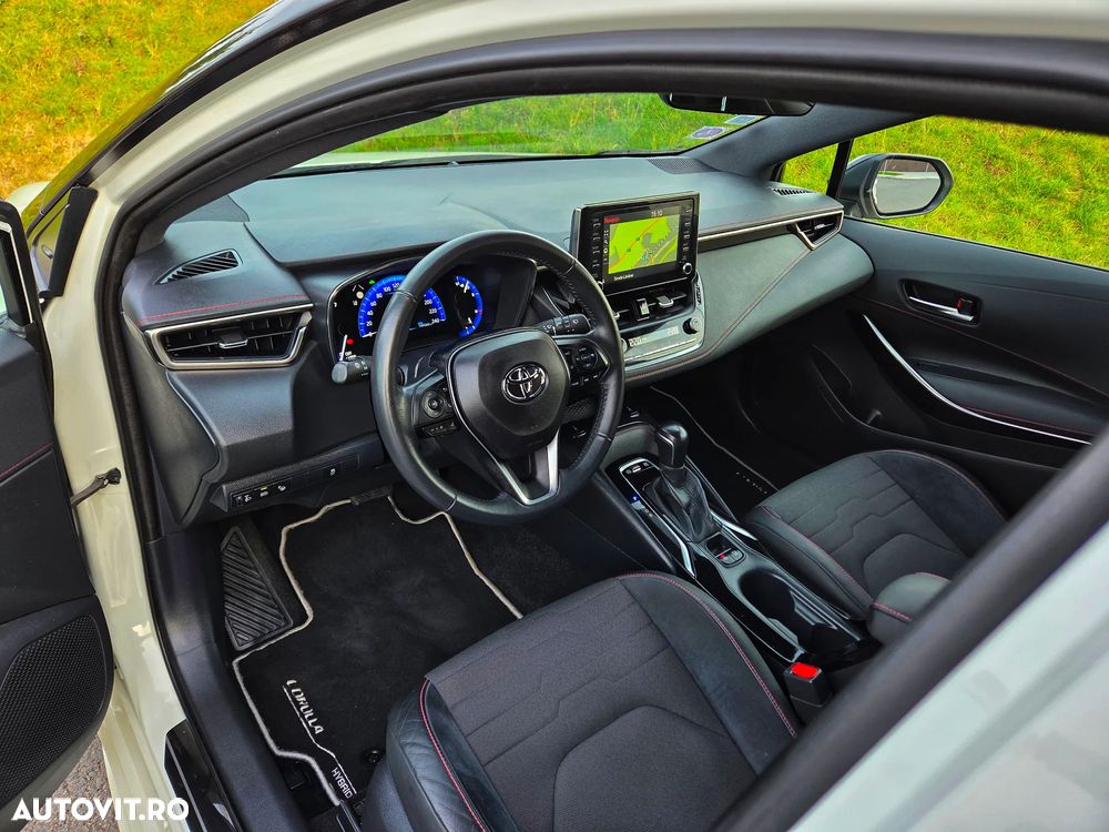 Toyota Corolla 1.8 Hybrid Business Edition - 22