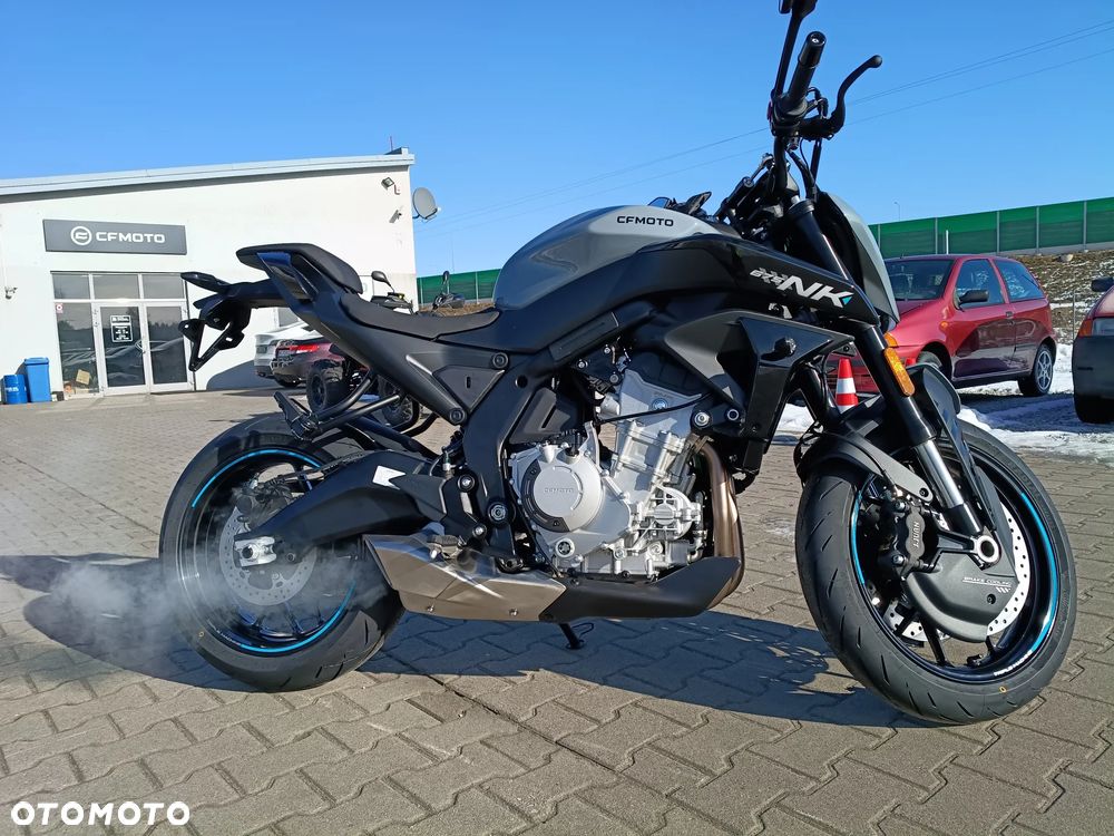 CFMoto 675NK - 6
