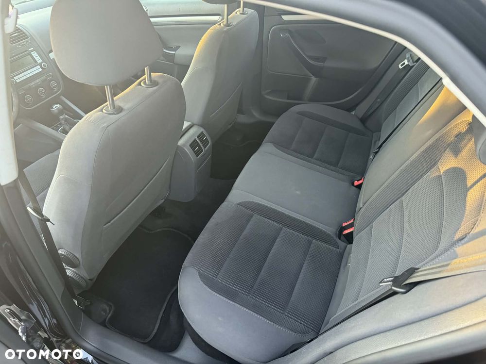 Volkswagen Jetta 1.9 TDI Comfortline - 6