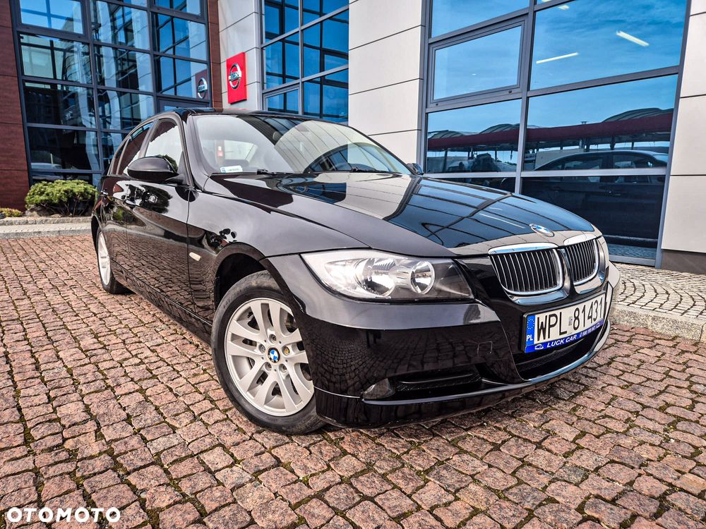 BMW Seria 3 320i - 1