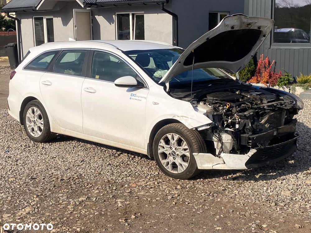 Kia Ceed 1.5 T-GDI M - 10