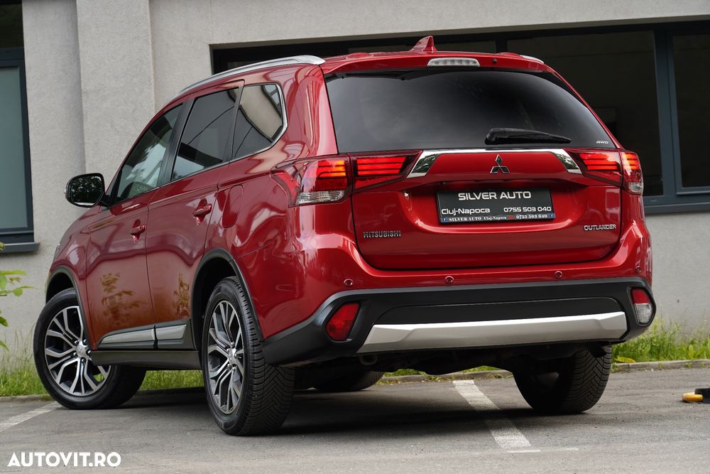 Mitsubishi Outlander 2.2 DI-D 4WD Automatik Diamant Edition - 30