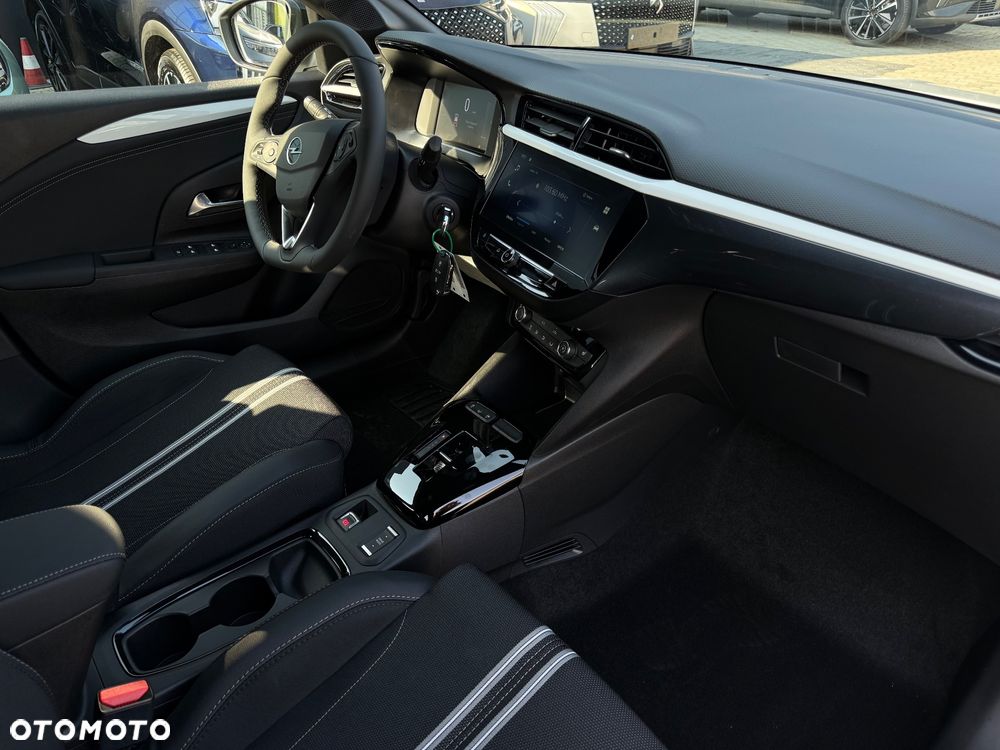 Opel Corsa 1.2 T mHEV GS eDCT - 9