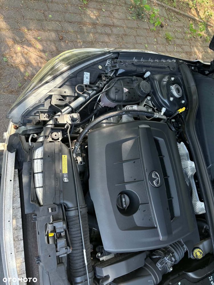 Infiniti Q30 - 24