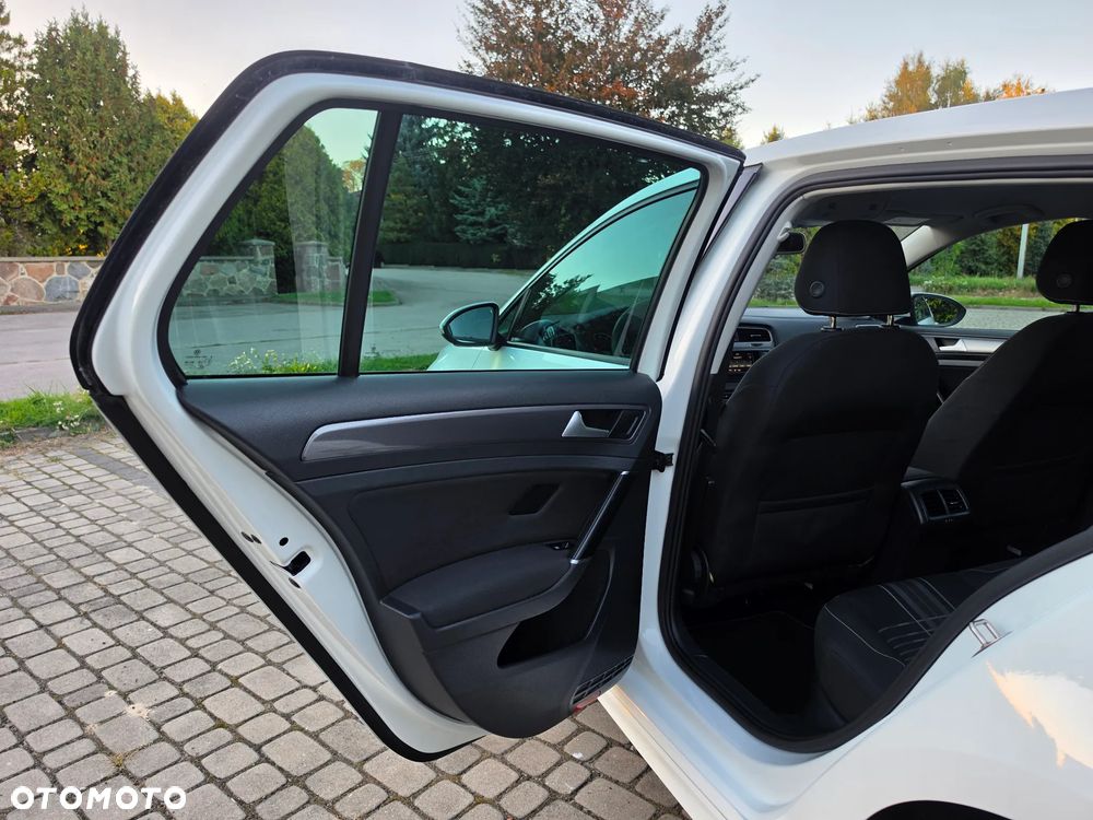 Volkswagen Golf 1.4 TSI BlueMotion Technology Lounge - 28