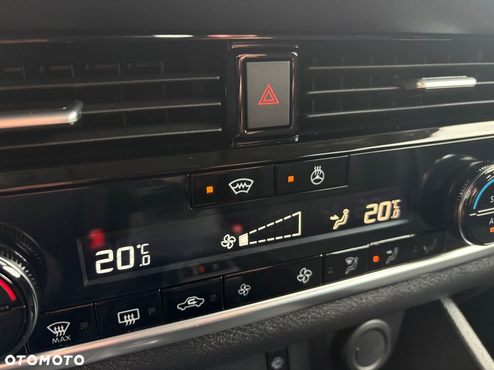 Nissan Qashqai 1.3 DIG-T MHEV Xtronic N-Connecta - 35