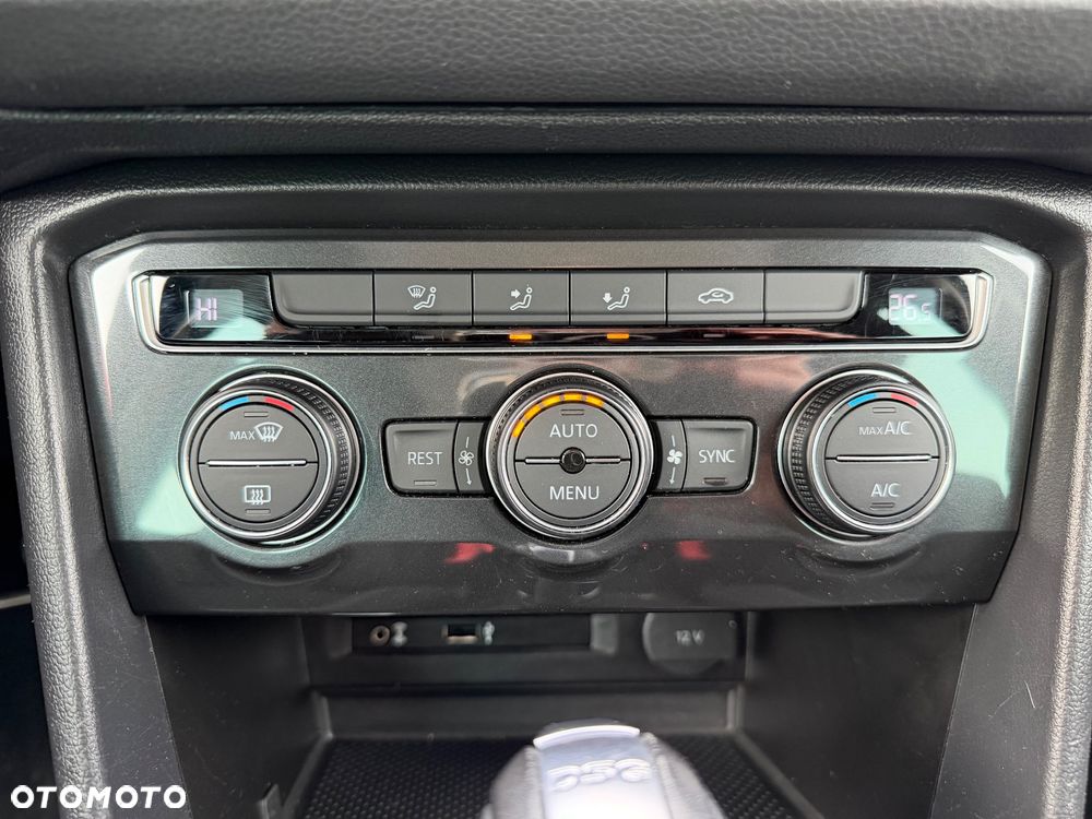 Volkswagen Tiguan - 21