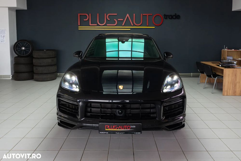 Porsche Cayenne S - 2