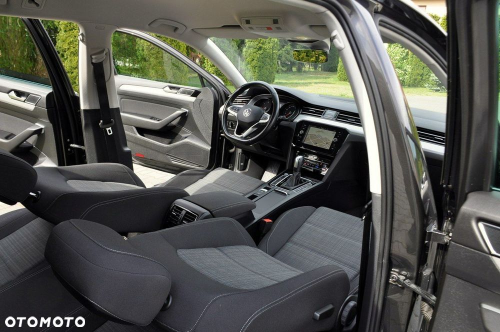 Volkswagen Passat Variant - 25