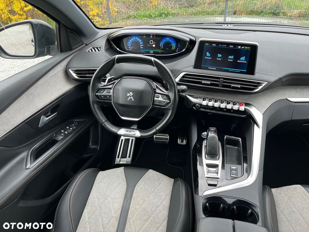 Peugeot 3008 1.6 PureTech Hybrid4 PHEV GT Pack S&S EAT8 - 17