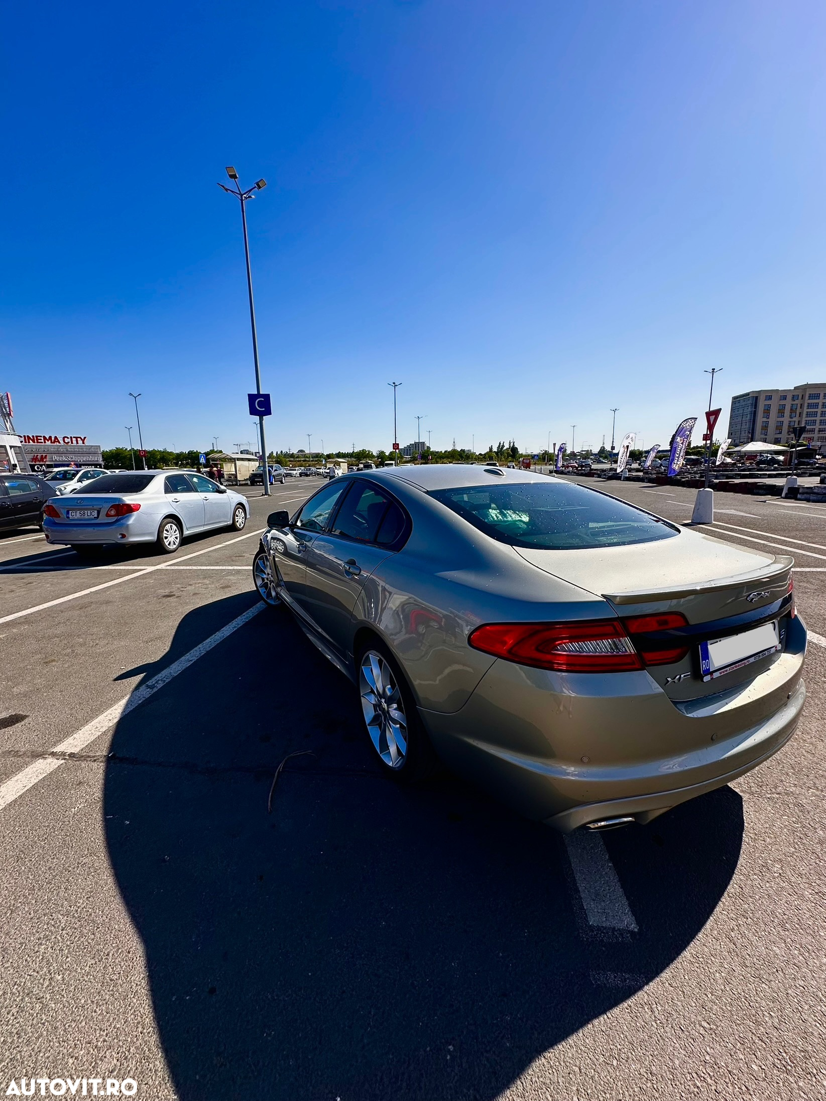 Jaguar XF 3.0D S Luxury - 6