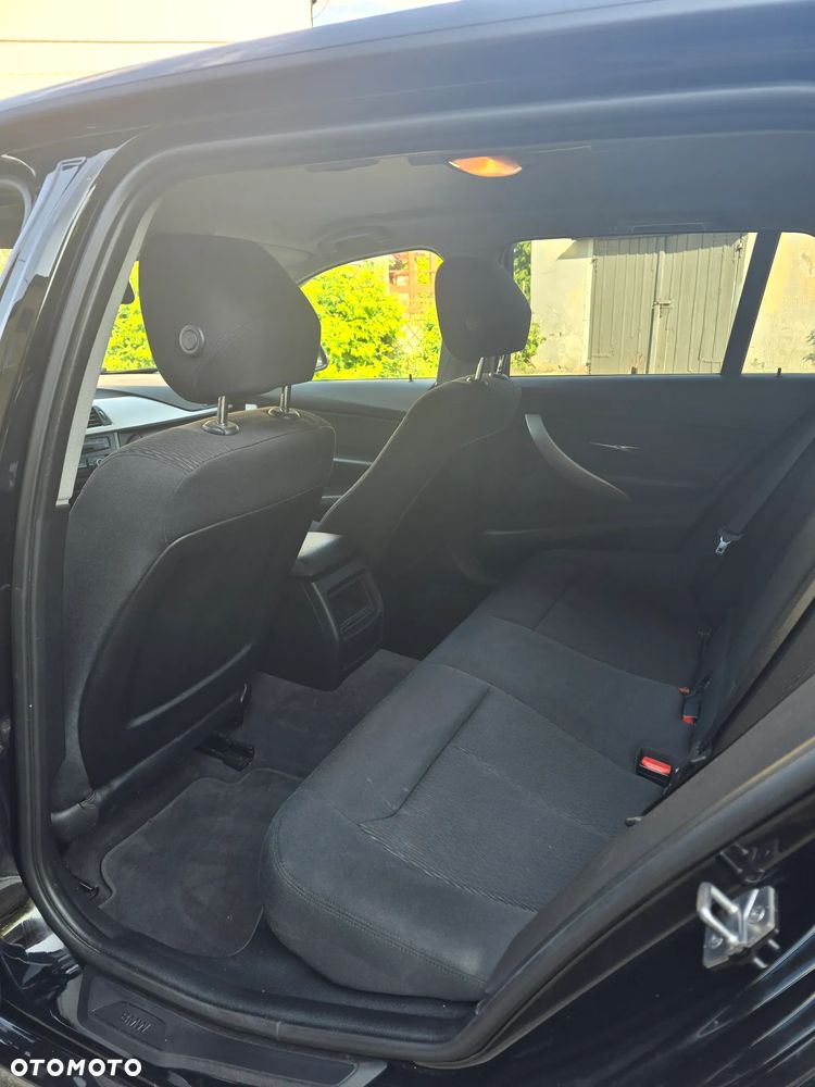 BMW Seria 3 318d DPF - 6