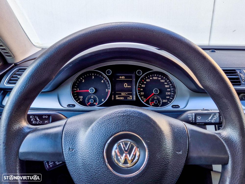 VW Passat Variant 2.0 TDi Confortline - 10
