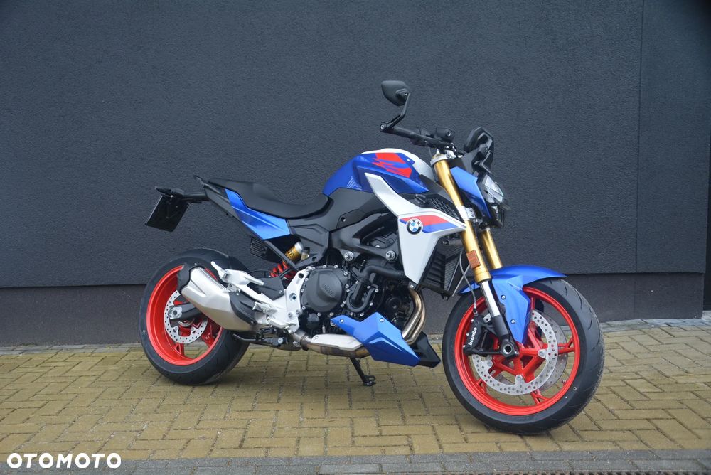BMW F - 23