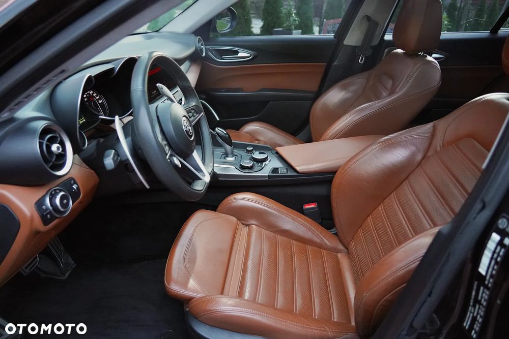 Alfa Romeo Giulia 2.0 Turbo TI Q4 - 28