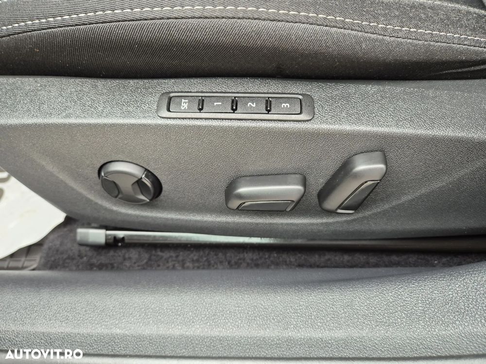 Skoda Octavia 1.4 TSI iV DSG Sportline - 11