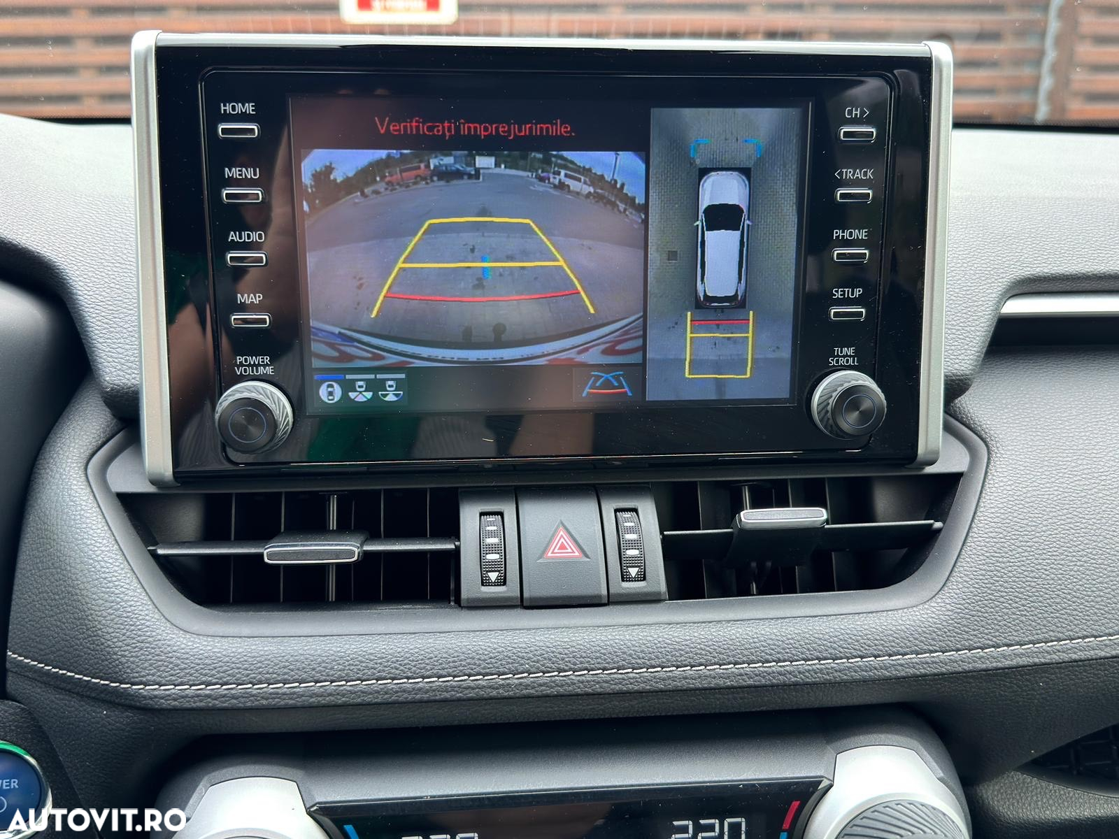 Toyota RAV4 2.5 Hybrid VVT-iE 4x4 Luxury Premium - 22