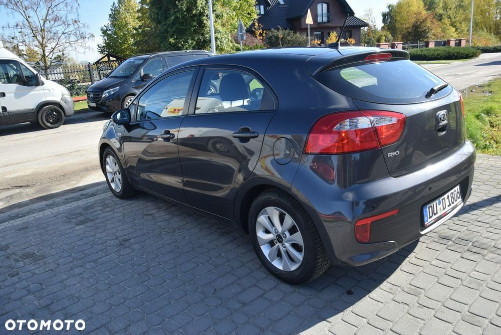 Kia Rio 1.2 Attract - 13
