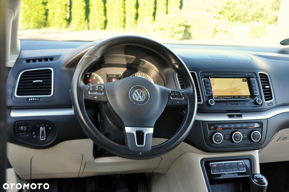 Volkswagen Sharan - 30