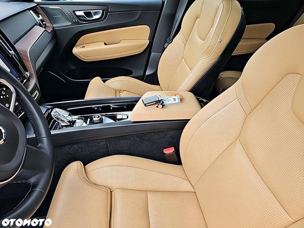 Volvo XC 60 B6 B AWD Geartronic RDesign - 6