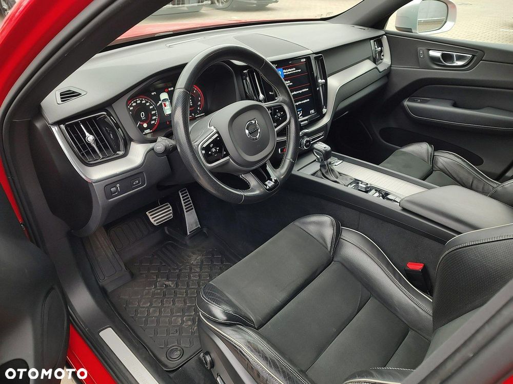 Volvo XC 60 D4 R-Design - 9