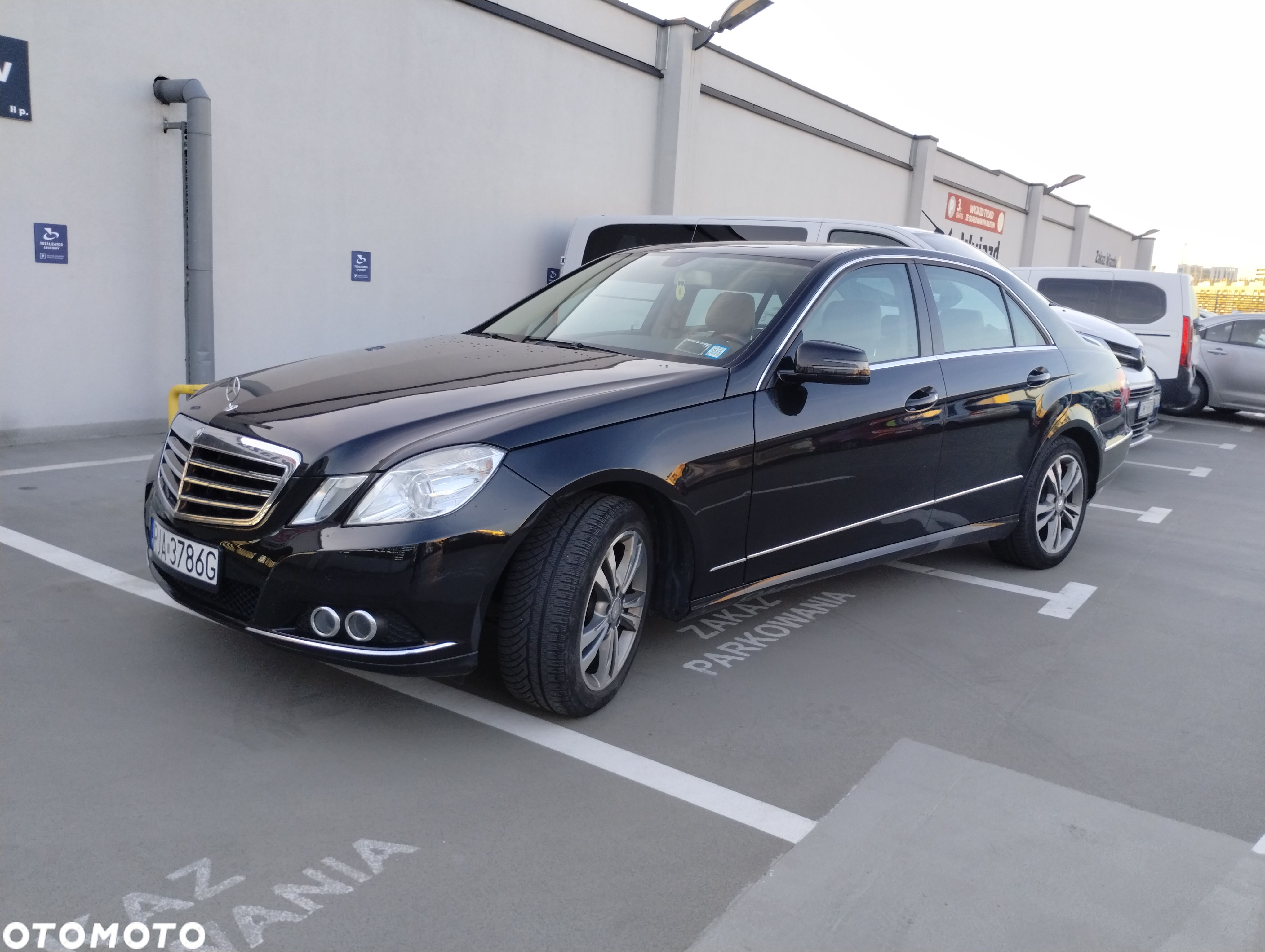 Mercedes-Benz Klasa E 350 4Matic 7G-TRONIC - 1