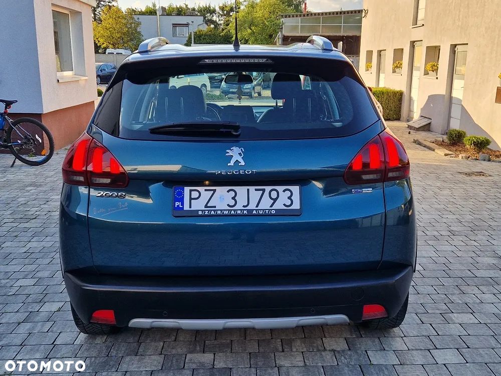 Peugeot 2008 1.2 Pure Tech GPF Allure S&S - 4