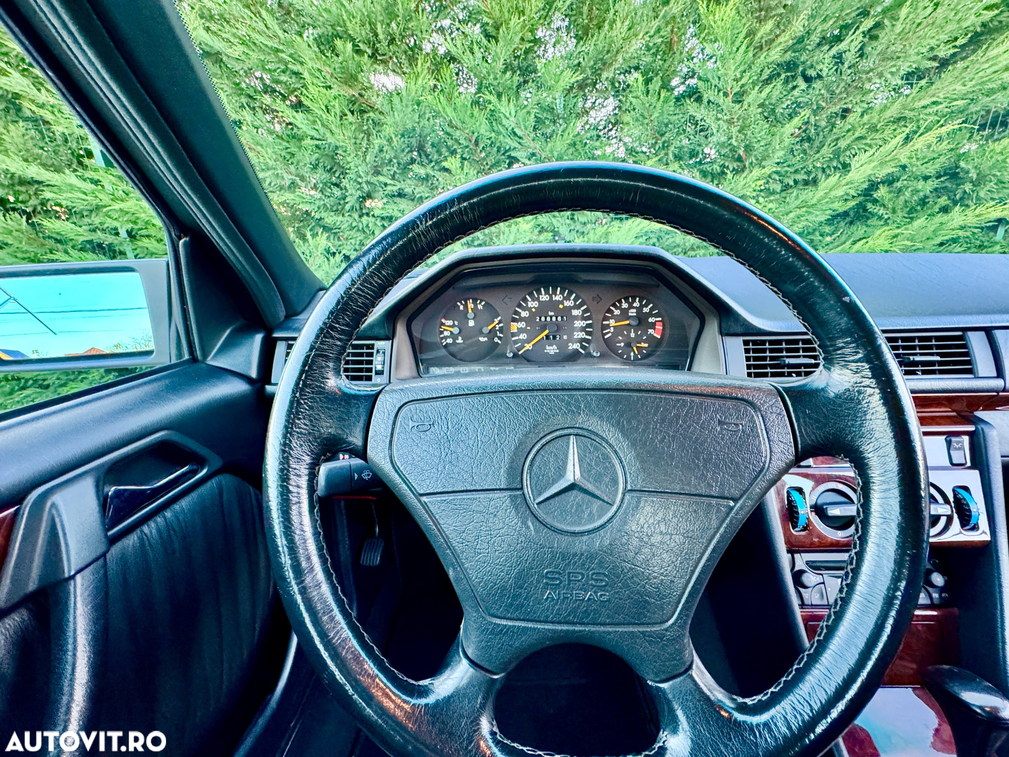 Mercedes-Benz W124 - 30
