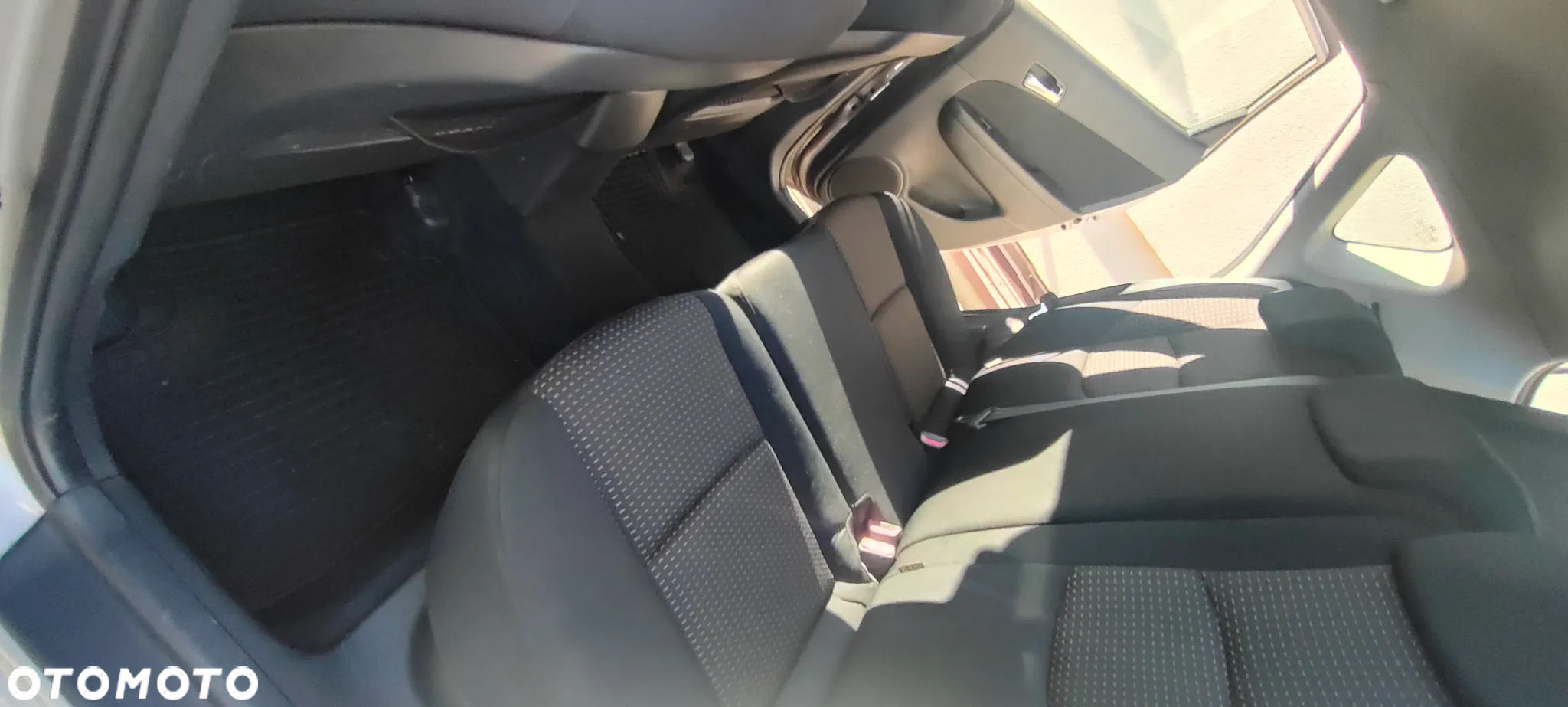Hyundai i30 1.6 Comfort - 8