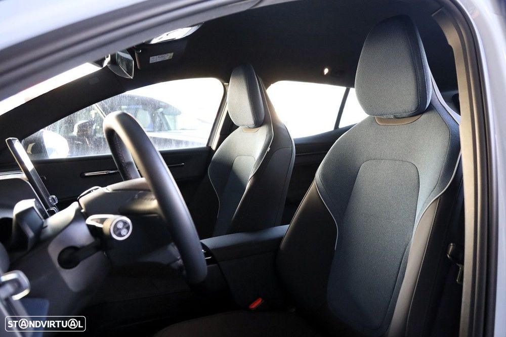 Volvo EX30 51 kWh Single Motor Plus - 9