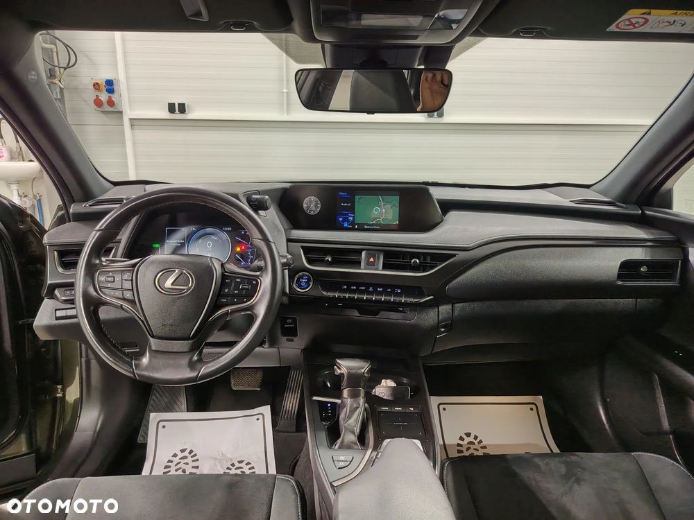 Lexus UX 250h Elegance 2WD - 27