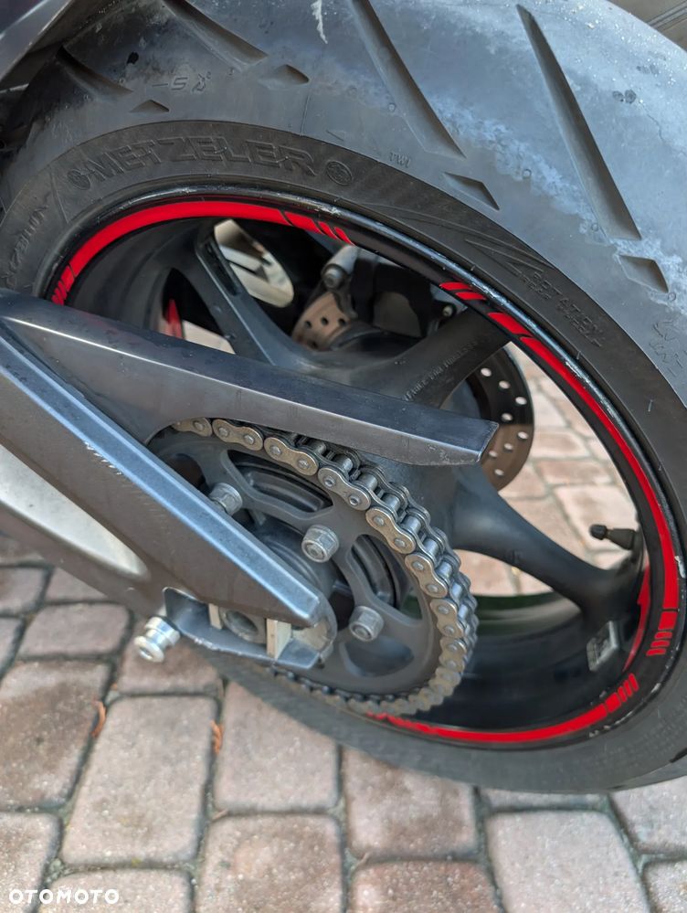 Yamaha R6 - 11