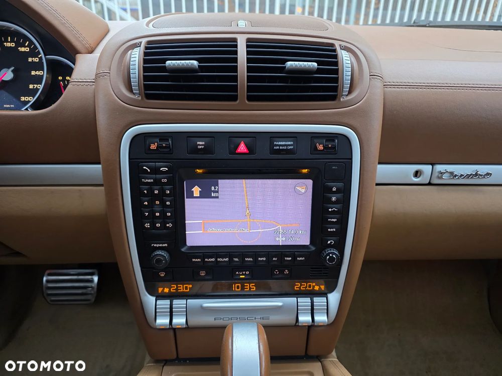 Porsche Cayenne - 12