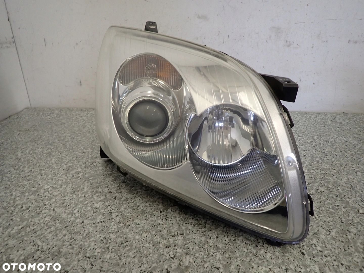 TOYOTA AVENSIS T25 03-05 REFLEKTOR LAMPA PRZEDNIA PRAWA - 3