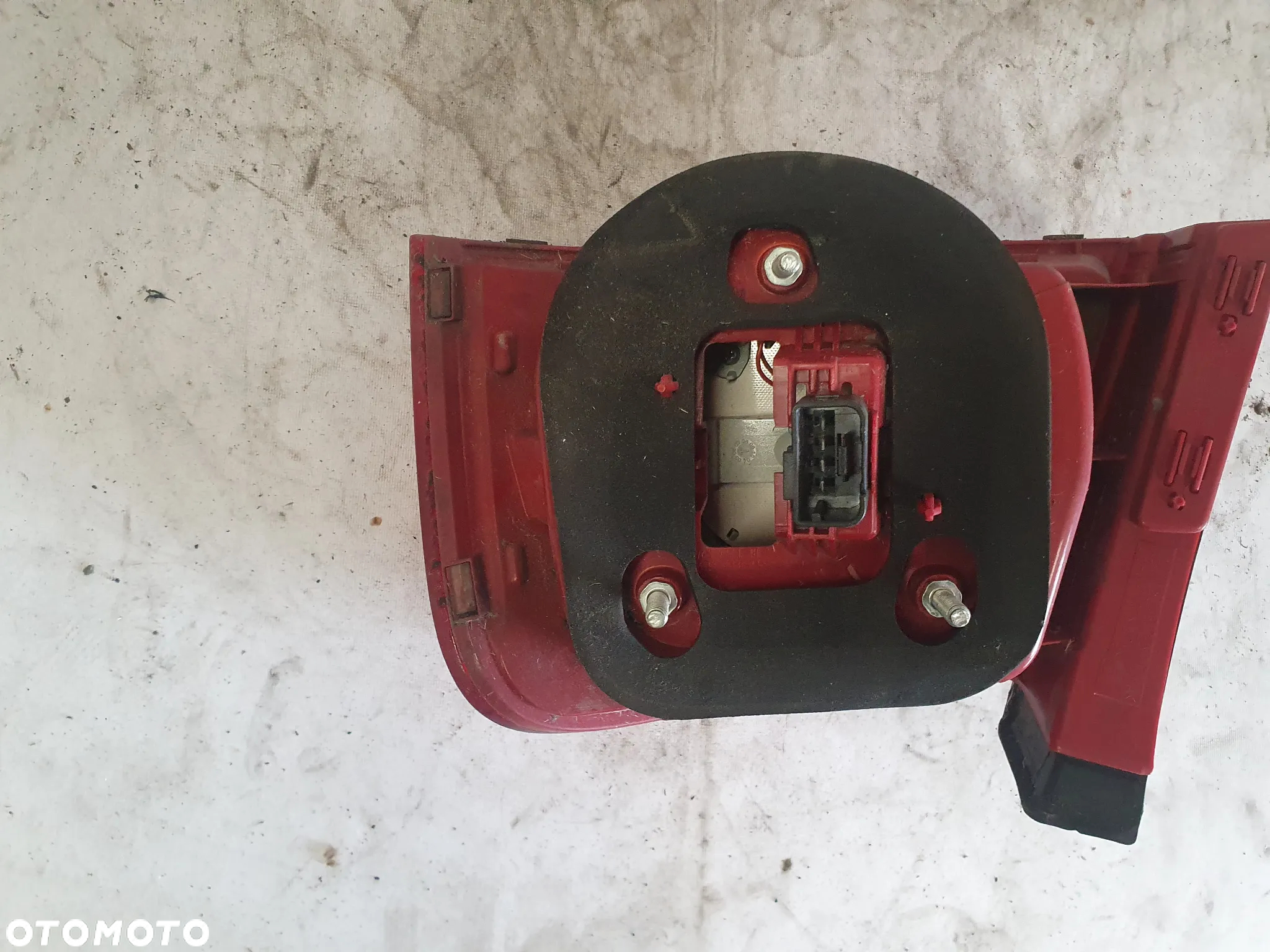 * LAMPA TYLNA PRAWA TYŁ PRAWO VOLKSWAGEN PASSAT B6 LED SEDAN - 8