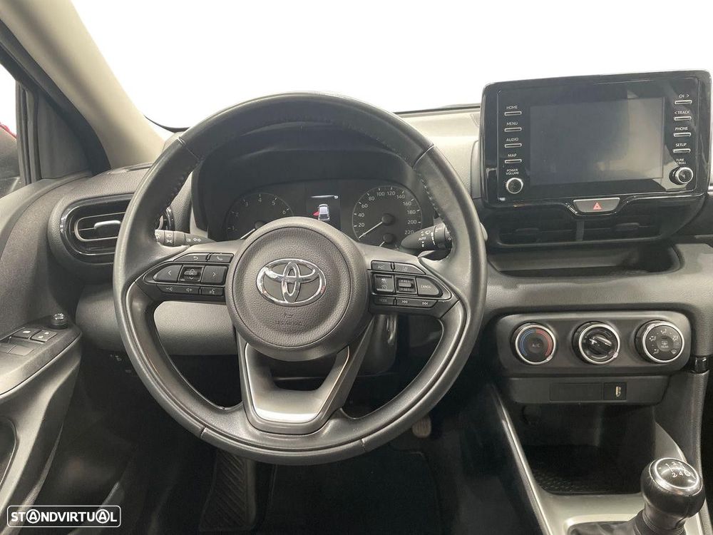 Toyota Yaris - 10