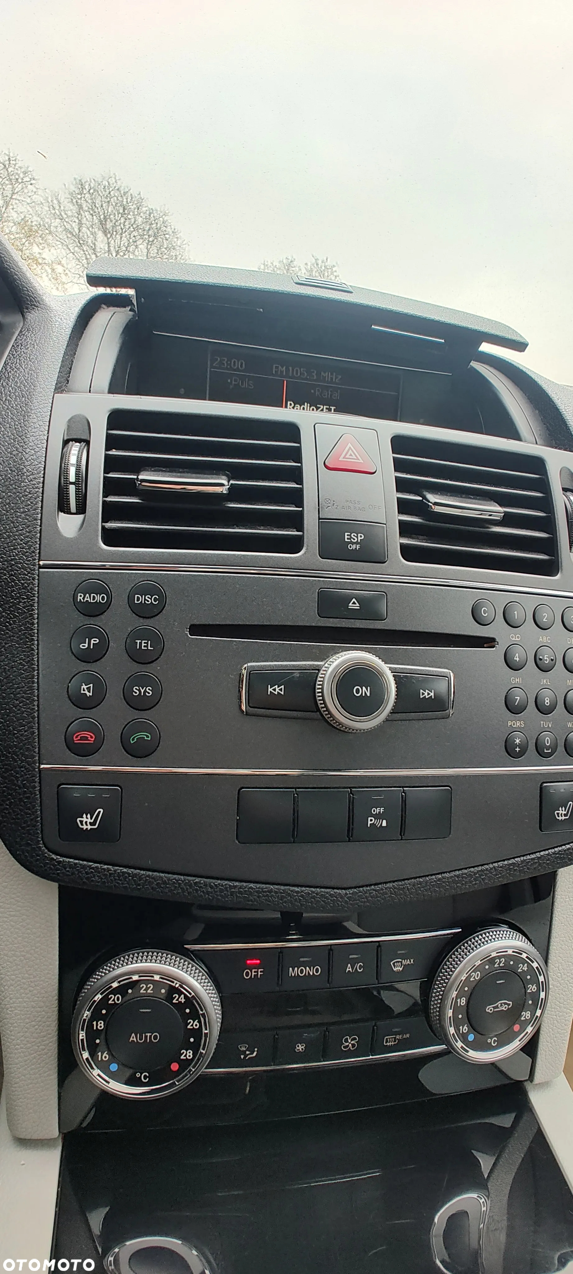Mercedes-Benz Klasa C 180 T Kompressor BlueEFFICIENCY Elegance - 19