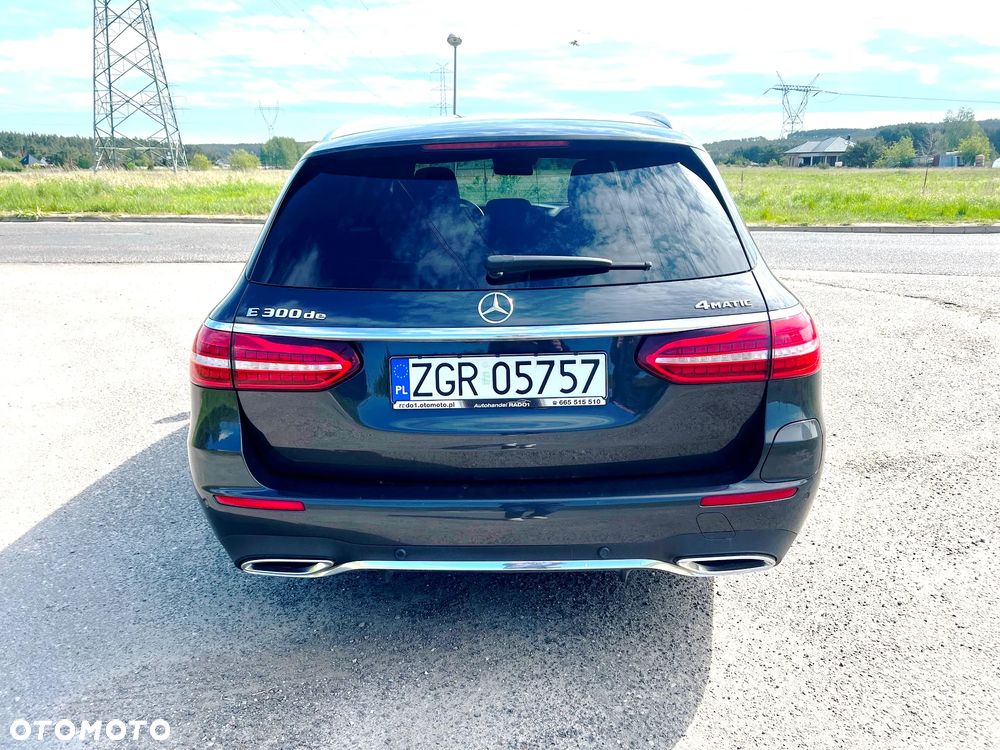 Mercedes-Benz Klasa E 300 de 4Matic 9G-TRONIC AMG Line - 5