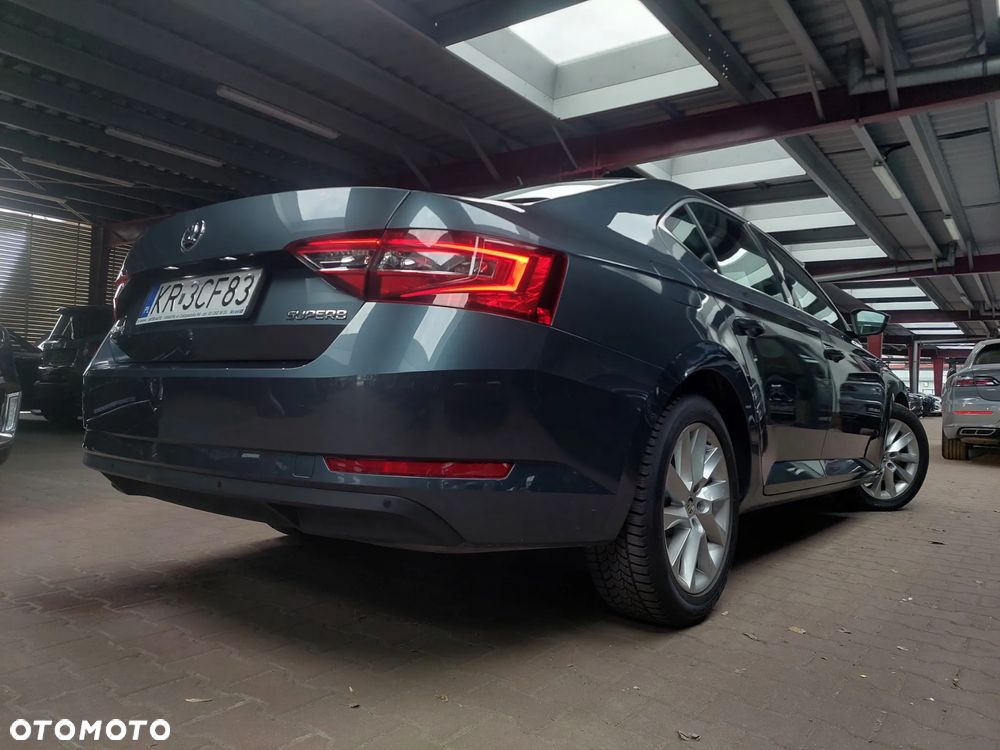 Skoda Superb 1.4 TSI ACT Ambition DSG - 22