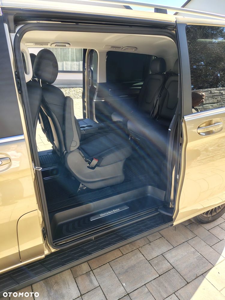 Mercedes-Benz Klasa V 220 d 4-Matic Avantgarde 9G-Tronic (d³ugi) - 14