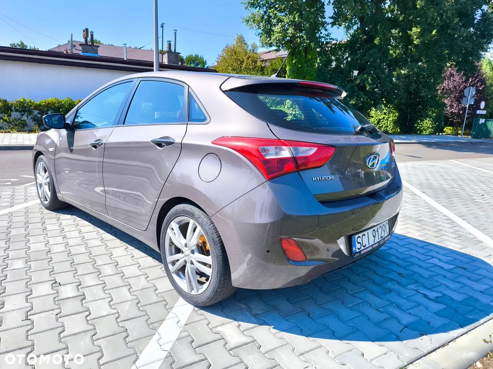 Hyundai i30 1.4 Classic + - 3