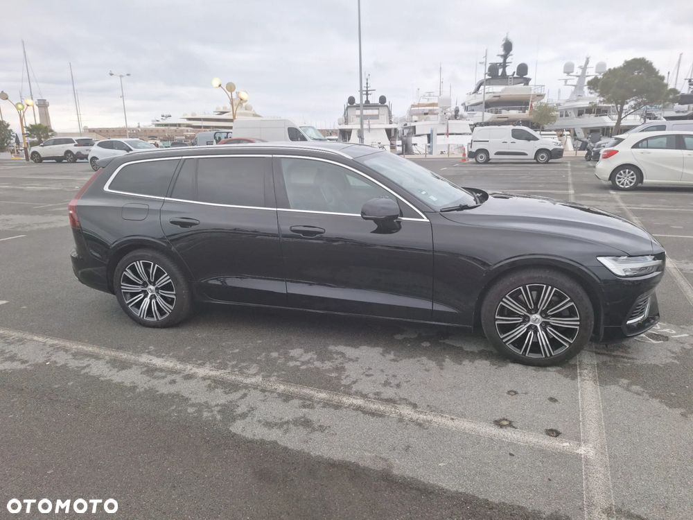 Volvo V60 T8 AWD Plug-In Hybrid Inscription - 4
